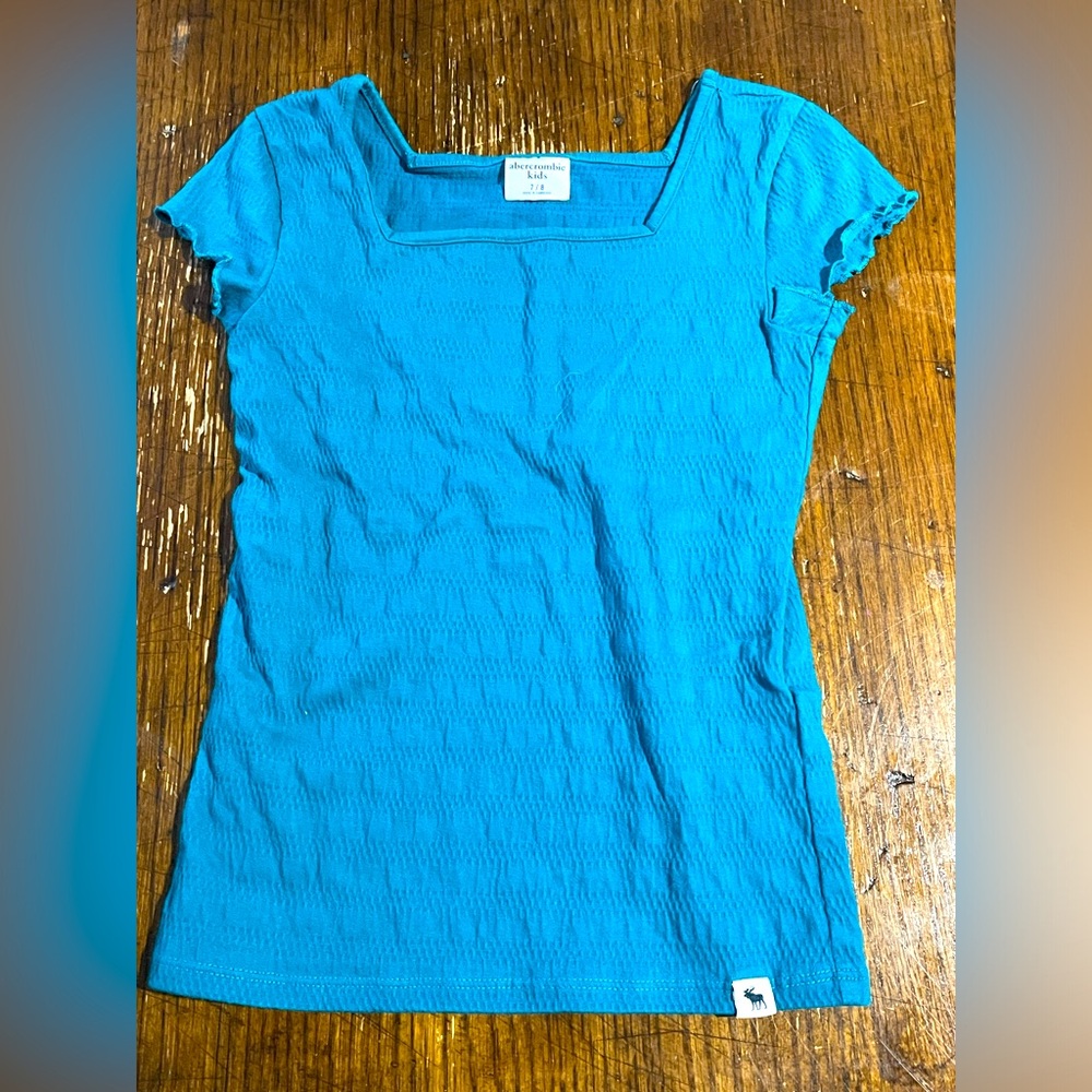 Abercrombie kids tshirt
